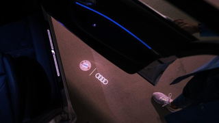 Einstiegs-LED, Audi Ringe Für Fahrzeuge mit serienmäßiger  Einstiegsbeleuchtung LED. Logo: Au